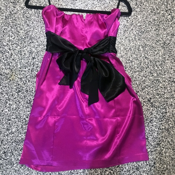 As U Wish โฆ Pink Flash Mini Dress (size 9) - Picture 3 of 6